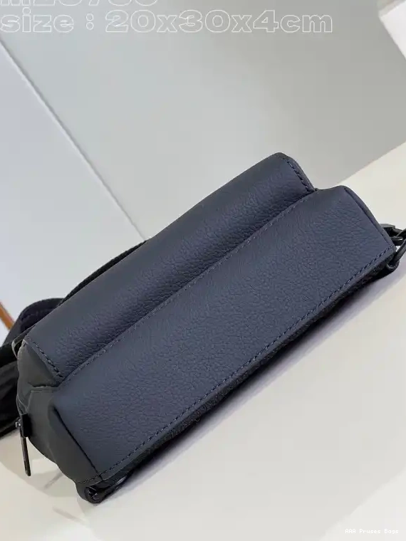 AAA Pruses Bags Slingbag Pilot LOUIS VUITTON 0625